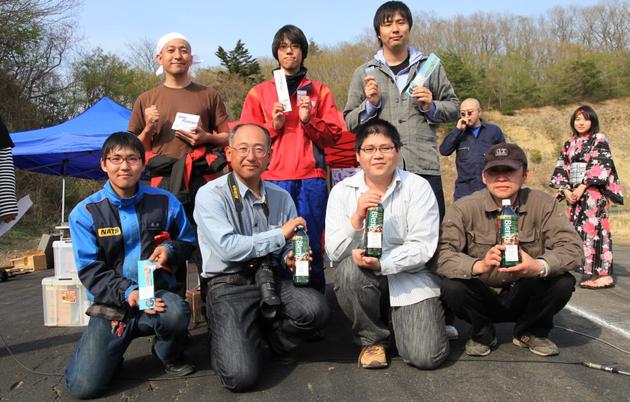 ���̌��N���X�\��