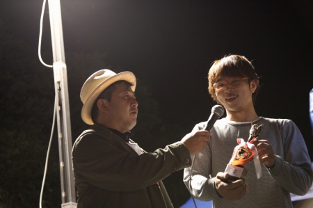 ���̌��N���X�\��