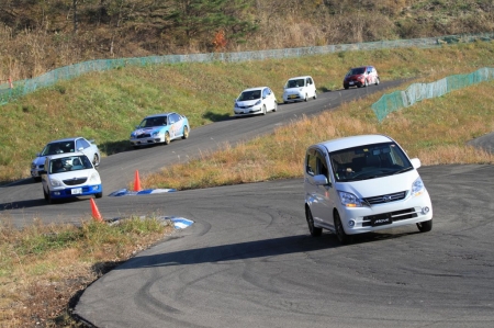 �t���[���s