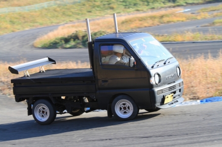 �t���[���s