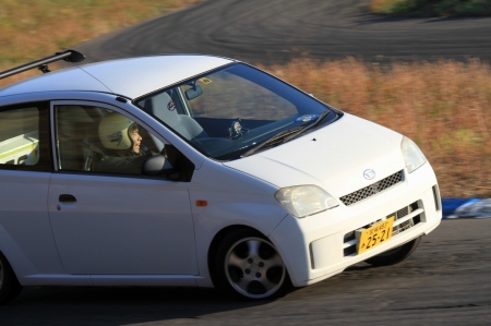 �t���[���s